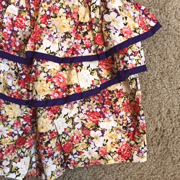 NWT‼️ Multi-Color Floral Romper - Picture 6 of 7